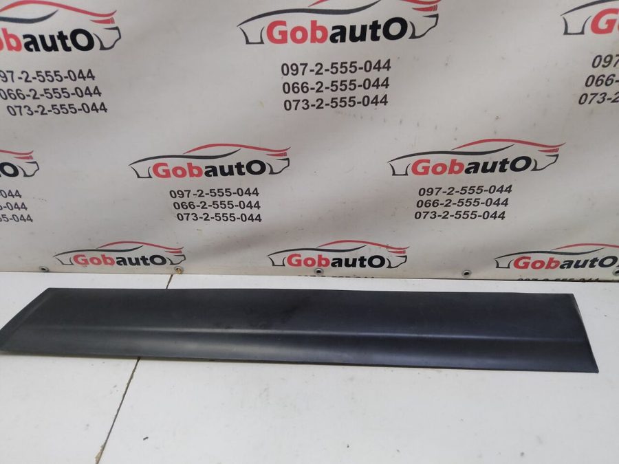 Молдінг дверей передніх правих NISSAN QASHQAI J10
