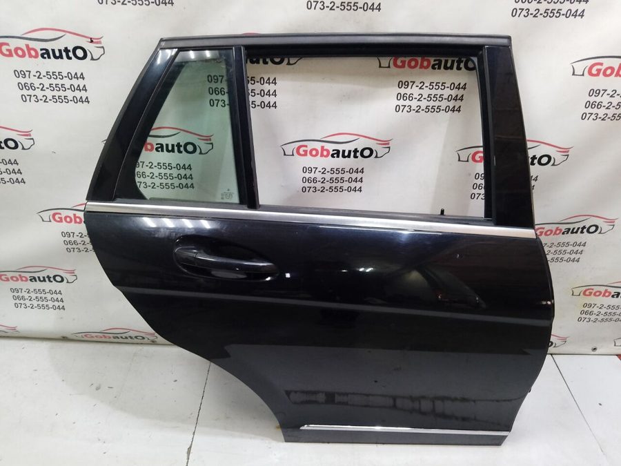 Дверка зад права гола color чорний 2011 MERCEDES BENZ A2047300205 MERCEDES-BENZ C 220 W204