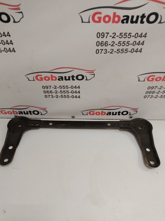 Кріплення балки підвіски NISSAN QASHQAI J10