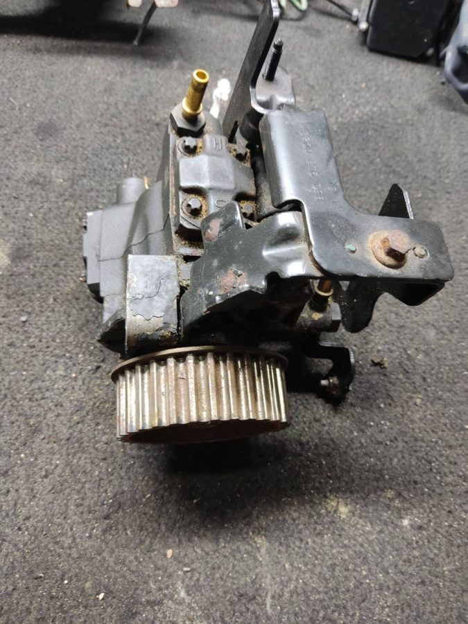 Насос паливний високого тиску 1.5 dci QASHQAI J11 8200704210 NISSAN QASHQAI J10