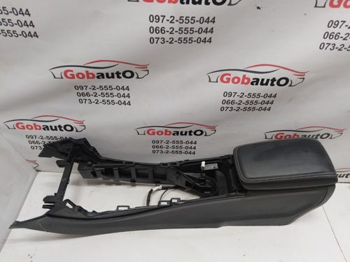 Підлокотник центральний тонель MERCEDES A180 MERCEDES-BENZ A180 W176