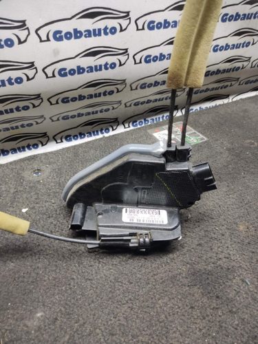 Замок дверки зад лівий 825013NA0A NISSAN LEAF